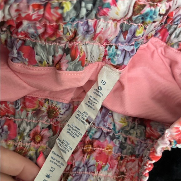 Lululemon tracker 2 shorts coral with floral waistband Sz 10 - Picture 5 of 5